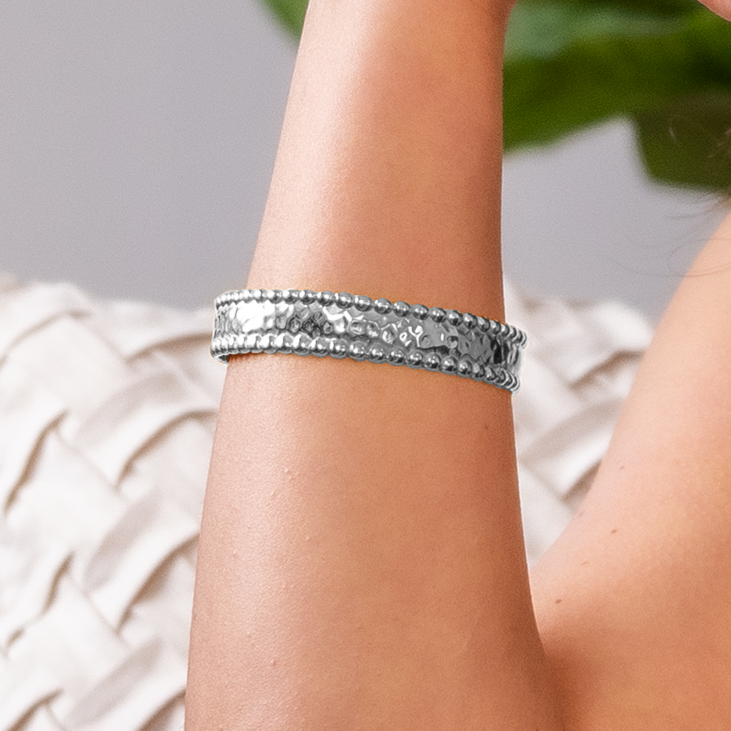 Isabella Bangle