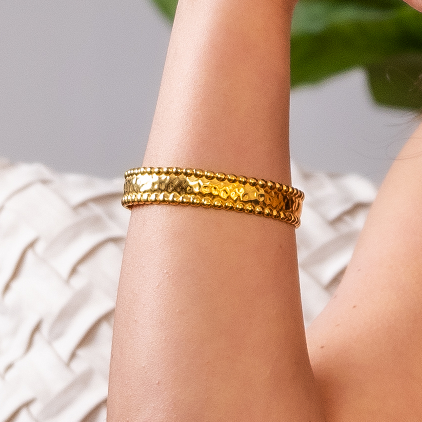 Isabella Bangle